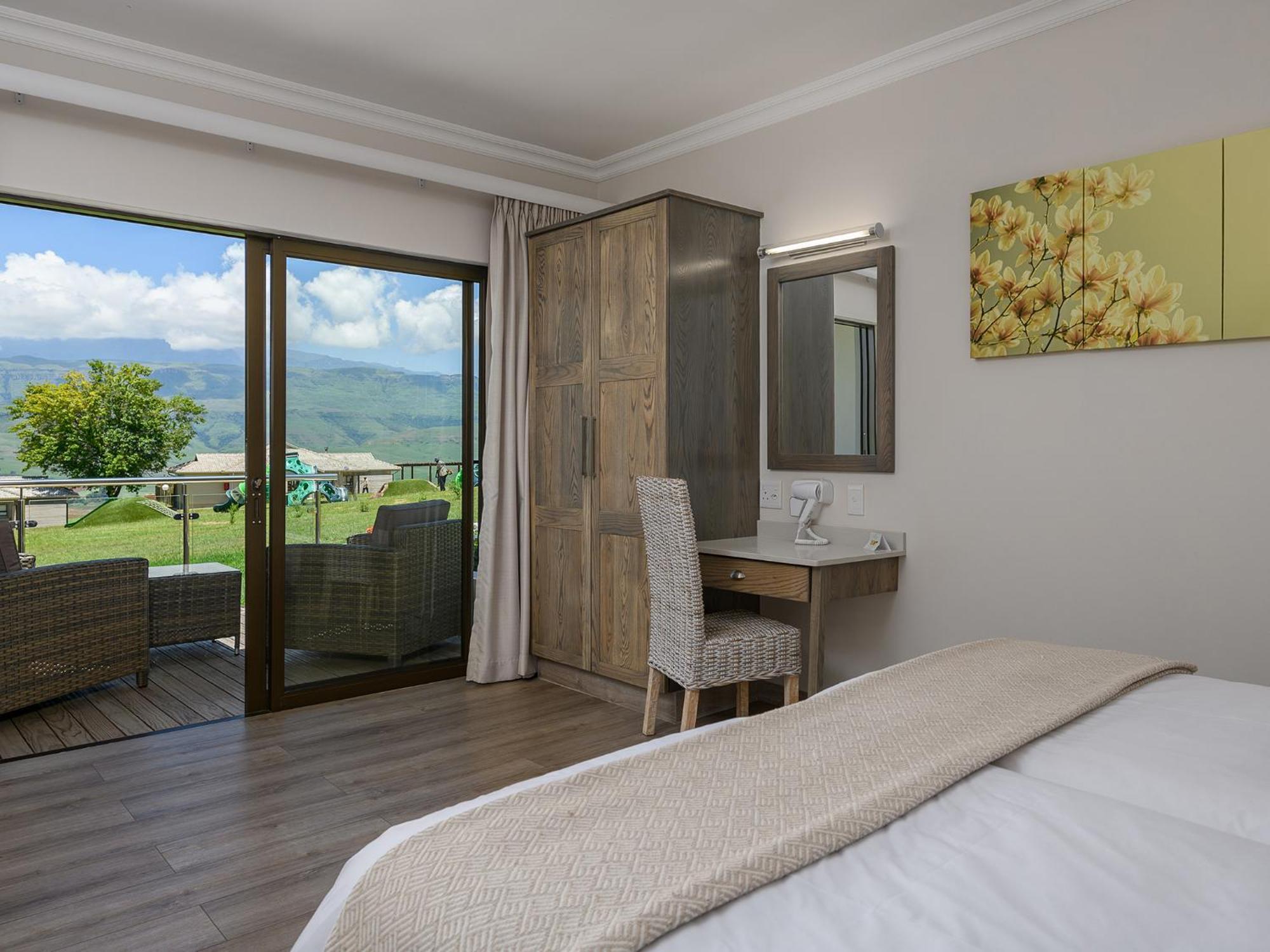Cayley Mountain Resort Champagne Valley Quarto foto