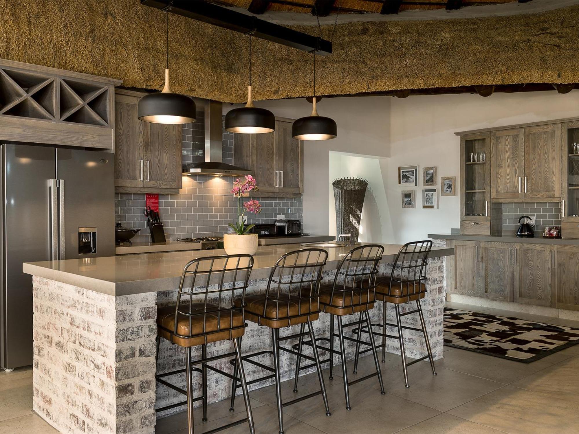 Cayley Mountain Resort Champagne Valley Quarto foto
